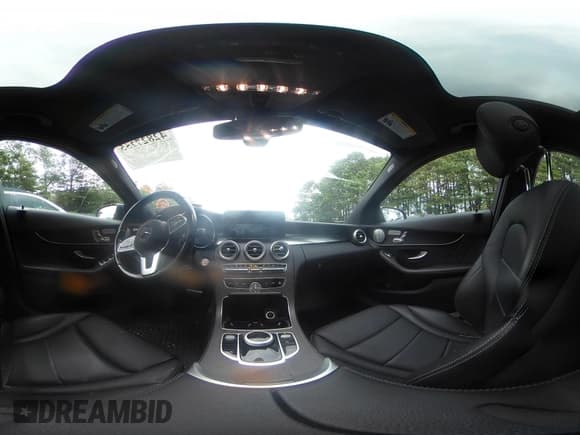 ✅ 2021 Mercedes-Benz C 300 • VIN: W1KWF8EB1MR630490 • Lot: 42827255. Wystawiony na IAAI z przebiegiem 72 597 mil. Bezpłatny archiwum sprzedaży aukcyjnych z USA i szczegółowy raport historii pojazdu na DreamBid. Zdjęcie 18.