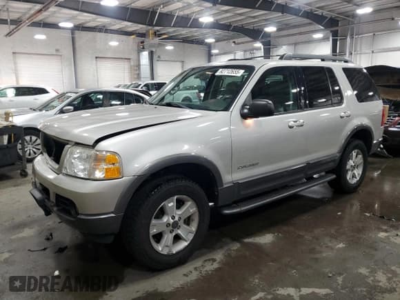 ✅ 2005 Ford Explorer XLT • VIN: 1FMDU73K55UA85828 • Лот: 92712655. Опубликован ранее на Copart с пробегом 158 274 миль. Бесплатный доступ к архиву аукционных продаж из США и подробный отчёт об истории автомобиля на DreamBid. Изображение 1.