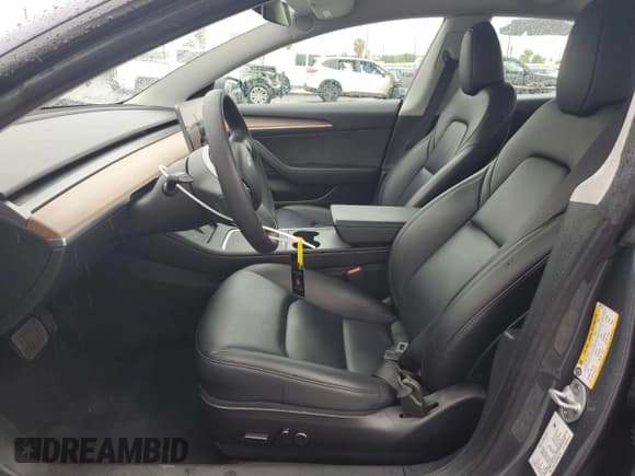 ✅ 2023 Tesla Model 3 • VIN: 5YJ3E1EA3PF502163 • Lot: 55784145. Wystawiony na Copart z przebiegiem 32 257 mil. Bezpłatny archiwum sprzedaży aukcyjnych z USA i szczegółowy raport historii pojazdu na DreamBid. Zdjęcie 7.