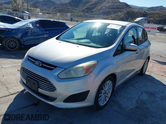 ✅ 2013 Ford C-Max SE • VIN: 1FADP5AU8DL504642 • Лот: 41547443. Опубликован ранее на IAAI с пробегом 137 237 миль. Бесплатный доступ к архиву аукционных продаж из США и подробный отчёт об истории автомобиля на DreamBid. Изображение 17.