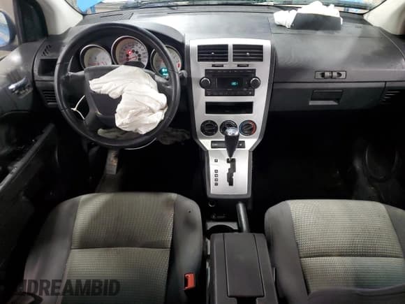 ✅ 2008 Dodge Caliber SXT • VIN: 1B3HB48B38D605341 • Лот: 81007364. Опубликован ранее на Copart с пробегом 196 313 миль. Бесплатный доступ к архиву аукционных продаж из США и подробный отчёт об истории автомобиля на DreamBid. Изображение 8.