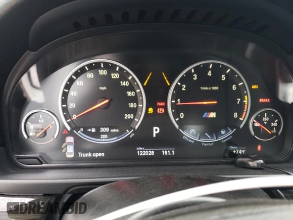 ✅ 2013 BMW M5 • VIN: WBSFV9C59DD096273 • Lot: 64565464. Wystawiony na Copart z przebiegiem 122 028 mil. Bezpłatny archiwum sprzedaży aukcyjnych z USA i szczegółowy raport historii pojazdu na DreamBid. Zdjęcie 9.