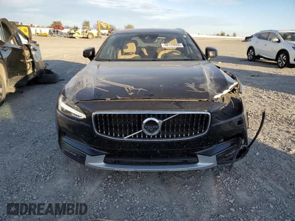 ✅ 2017 Volvo V90 • VIN: YV4A22NL1H1005255 • Lot: 92179555. Listed on Copart with 134,896 mi. Free auction sales archive from the USA and detailed vehicle history report at DreamBid. Image 5.