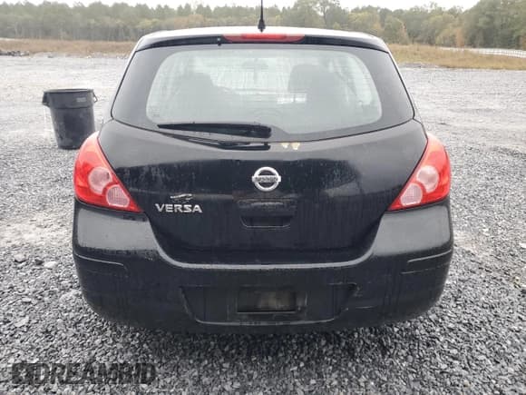 ✅ 2011 Nissan Versa S • VIN: 3N1BC1CP3BL494894 • Лот: 90278675. Опубликован ранее на Copart с пробегом 309 993 миль. Бесплатный доступ к архиву аукционных продаж из США и подробный отчёт об истории автомобиля на DreamBid. Изображение 6.