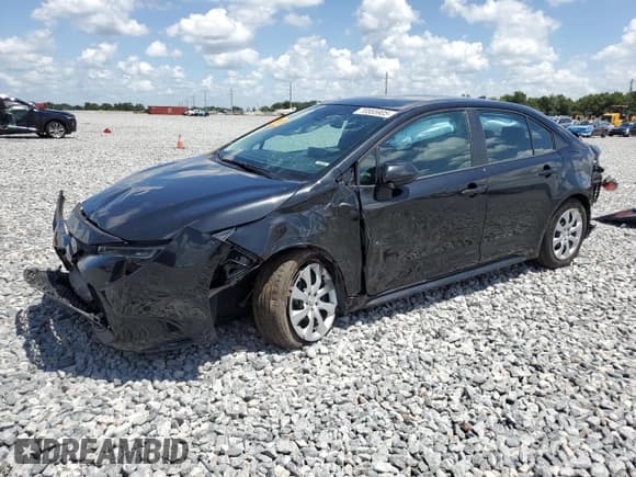 ✅ 2022 Toyota Corolla LE • VIN: 5YFEPMAE2NP332392 • Лот: 70555905. Опубликован ранее на Copart с пробегом 74 697 миль. Бесплатный доступ к архиву аукционных продаж из США и подробный отчёт об истории автомобиля на DreamBid. Изображение 1.