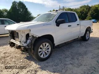 ✅ 2022 Chevrolet Silverado 1500 Custom • VIN: 1GCRYBEKXNZ216124 • Lot: 69796145. Wystawiony na Copart z przebiegiem 50 510 mil. Bezpłatny archiwum sprzedaży aukcyjnych z USA i szczegółowy raport historii pojazdu na DreamBid. Zdjęcie 1.