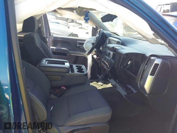 ✅ 2018 Chevrolet Silverado 1500 LT • VIN: 3GCPCREC7JG356648 • Lot: 43140800. Wystawiony na IAAI z przebiegiem Nie podano. Bezpłatny archiwum sprzedaży aukcyjnych z USA i szczegółowy raport historii pojazdu na DreamBid. Zdjęcie 5.