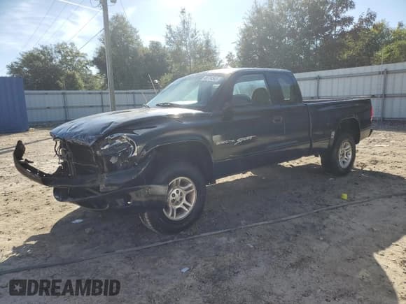 ✅ 2001 Dodge Dakota • VIN: 1B7GG22X91S166622 • Lot: 89724545. Wystawiony na Copart z przebiegiem 297 972 mil. Bezpłatny archiwum sprzedaży aukcyjnych z USA i szczegółowy raport historii pojazdu na DreamBid. Zdjęcie 1.