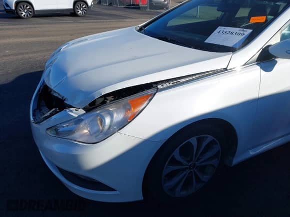 2014 Hyundai Sonata Limited с VIN 5NPEC4AC9EH912777, выставлен на аукционе IAAI как лот 43528309 с пробегом 55 718 миль миль и . История ставок и продаж доступна на DreamBid. Изображение 19.