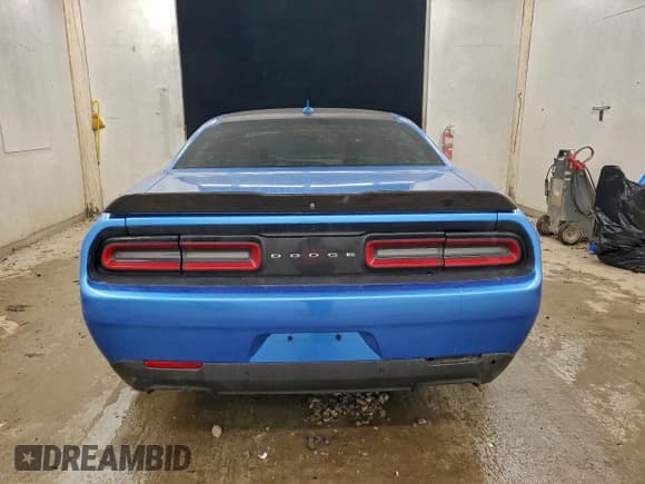 ✅ 2015 Dodge Challenger R/T Scat Pack • VIN: 2C3CDZFJ6FH910072 • Lot: 94411885. Wystawiony na Copart z przebiegiem 2 740 mil. Bezpłatny archiwum sprzedaży aukcyjnych z USA i szczegółowy raport historii pojazdu na DreamBid. Zdjęcie 6.