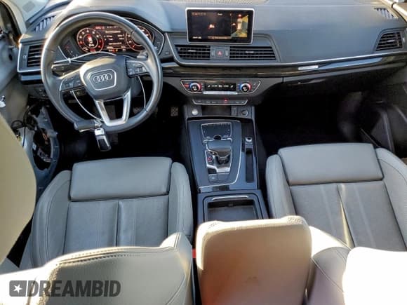 ✅ 2018 Audi Q5 Prestige • VIN: WA1CNAFY4J2132647 • Лот: 92577685. Опубликован ранее на Copart с пробегом 49 604 миль. Бесплатный доступ к архиву аукционных продаж из США и подробный отчёт об истории автомобиля на DreamBid. Изображение 8.