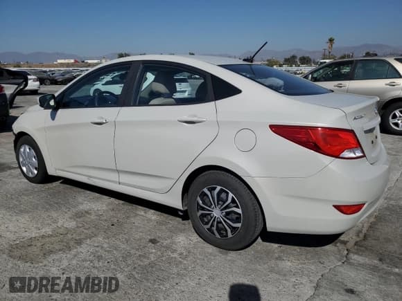 ✅ 2016 Hyundai Accent SE • VIN: KMHCT4AE1GU067517 • Лот: 77891474. Опубликован ранее на Copart с пробегом 98 195 миль. Бесплатный доступ к архиву аукционных продаж из США и подробный отчёт об истории автомобиля на DreamBid. Изображение 2.