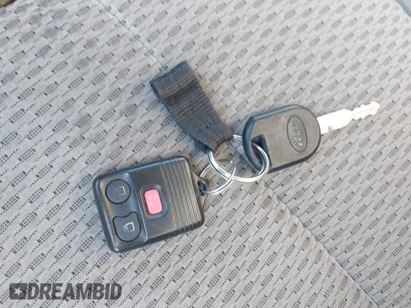 ✅ 2009 Ford F-150 XL • VIN: 1FTRW14809FA66019 • Lot: 42190218. Listed on IAAI with 197,727 mi. Free auction sales archive from the USA and detailed vehicle history report at DreamBid. Image 11.