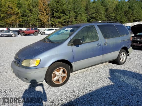 ✅ 2003 Toyota Sienna CE • VIN: 4T3ZF19C53U523992 • Lot: 74431704. Listed on Copart with 315,661 mi. Free auction sales archive from the USA and detailed vehicle history report at DreamBid. Image 1.