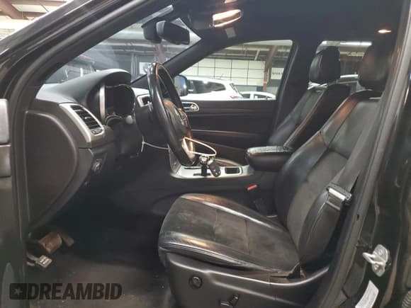 ✅ 2015 Jeep Grand Cherokee Altitude • VIN: 1C4RJFAGXFC149462 • Лот: 91608175. Опубликован ранее на Copart с пробегом 157 130 миль. Бесплатный доступ к архиву аукционных продаж из США и подробный отчёт об истории автомобиля на DreamBid. Изображение 7.