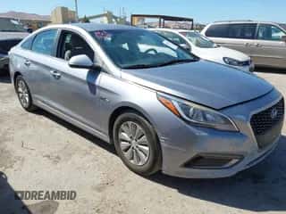 2016 Hyundai Sonata SE с VIN KMHE24L1XGA012426, выставлен на аукционе IAAI как лот 43287330 с пробегом 146 187 миль миль и . История ставок и продаж доступна на DreamBid. Изображение 1.