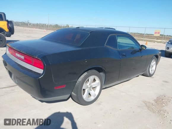 ✅ 2013 Dodge Challenger SXT • VIN: 2C3CDYAG0DH530602 • Лот: 43580385. Опубликован ранее на IAAI с пробегом 146 617 миль. Бесплатный доступ к архиву аукционных продаж из США и подробный отчёт об истории автомобиля на DreamBid. Изображение 4.