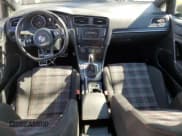 ✅ 2017 Volkswagen Golf GTI S • VIN: 3VW447AU5HM037308 • Lot: 81091305. Wystawiony na Copart z przebiegiem 66 114 mil. Bezpłatny archiwum sprzedaży aukcyjnych z USA i szczegółowy raport historii pojazdu na DreamBid. Zdjęcie 8.