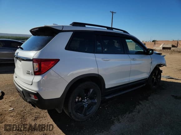 ✅ 2020 Honda Passport Elite • VIN: 5FNYF8H03LB002898 • Lot: 83825895. Listed on Copart with 117,269 mi. Free auction sales archive from the USA and detailed vehicle history report at DreamBid. Image 3.