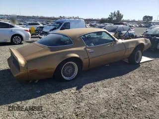 ✅ 1981 Pontiac Firebird • VIN: 1G2AV87W4BL126107 • Lot: 87655375. Wystawiony na Copart z przebiegiem 619 341 mil. Bezpłatny archiwum sprzedaży aukcyjnych z USA i szczegółowy raport historii pojazdu na DreamBid. Zdjęcie 3.