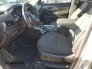 ✅ 2019 Chevrolet Traverse LT Cloth • VIN: 1GNEVGKW2KJ170950 • Lot: 85668525. Wystawiony na Copart z przebiegiem 196 343 mil. Bezpłatny archiwum sprzedaży aukcyjnych z USA i szczegółowy raport historii pojazdu na DreamBid. Zdjęcie 7.