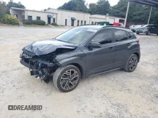 ✅ 2022 Hyundai Kona N Line • VIN: KM8K33A33NU791128 • Лот: 69412564. Опубликован ранее на Copart с пробегом 27 876 миль. Бесплатный доступ к архиву аукционных продаж из США и подробный отчёт об истории автомобиля на DreamBid. Изображение 1.