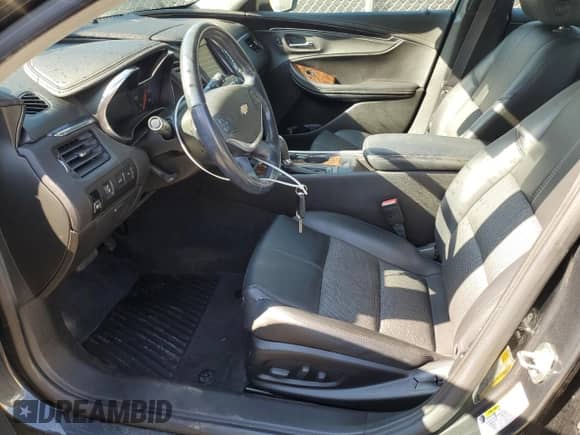 2015 Chevrolet Impala LT z VIN 2G1115SL5F9160923, wystawiony jako Copart lot #80632905 z przebiegiem 133 210 mil mil oraz Czysty tytuł • Clean title. Historia ofert i sprzedaży dostępna na DreamBid. Obrazek 7.