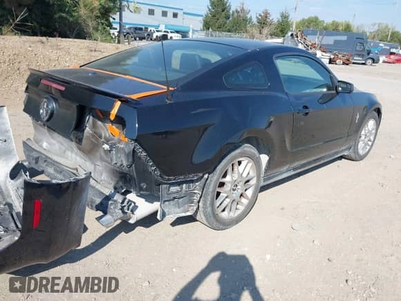 2014 Ford Mustang V6 с VIN 1ZVBP8AM2E5247130, выставлен на аукционе IAAI как лот 43260987 с пробегом 88 623 миль миль и . История ставок и продаж доступна на DreamBid. Изображение 4.