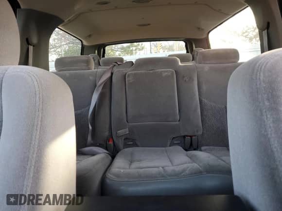 2003 Chevrolet Suburban LS с VIN 1GNFK16ZX3J298384, выставлен на аукционе Copart как лот 80505154 с пробегом 86 029 миль миль и Списание • Salvage title. История ставок и продаж доступна на DreamBid. Изображение 10.