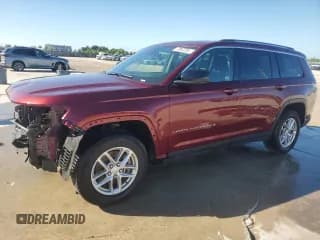 ✅ 2023 Jeep Grand Cherokee Laredo • VIN: 1C4RJJAG6P8867534 • Лот: 85764435. Опубликован ранее на Copart с пробегом 41 563 миль. Бесплатный доступ к архиву аукционных продаж из США и подробный отчёт об истории автомобиля на DreamBid. Изображение 1.