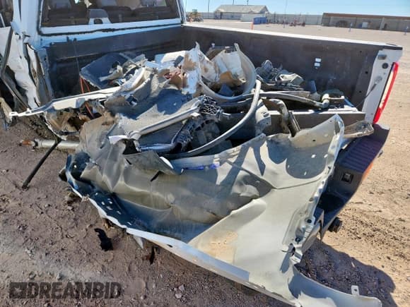 ✅ 2024 Ford F-250 XL • VIN: 1FT8W2BT8REE41895 • Lot: 90368385. Wystawiony na Copart z przebiegiem Nie podano. Bezpłatny archiwum sprzedaży aukcyjnych z USA i szczegółowy raport historii pojazdu na DreamBid. Zdjęcie 12.