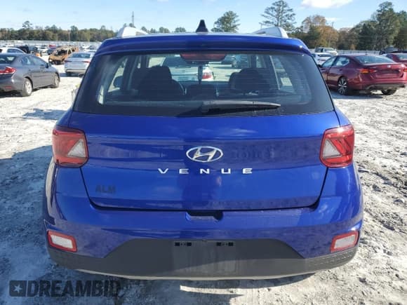 ✅ 2022 Hyundai Venue SEL • VIN: KMHRC8A34NU143177 • Lot: 81644584. Listed on Copart with 43,434 mi. Free auction sales archive from the USA and detailed vehicle history report at DreamBid. Image 6.