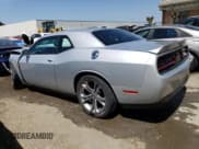 ✅ 2021 Dodge Challenger R/T • VIN: 2C3CDZBT7MH546863 • Lot: 49876803. Wystawiony na Copart z przebiegiem 40 411 mil. Bezpłatny archiwum sprzedaży aukcyjnych z USA i szczegółowy raport historii pojazdu na DreamBid. Zdjęcie 2.