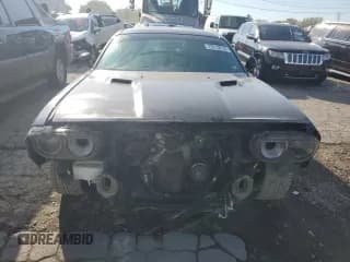 ✅ 2013 Dodge Challenger SRT-8 • VIN: 2C3CDYCJXDH605797 • Lot: 72213614. Wystawiony na Copart z przebiegiem Nie podano. Bezpłatny archiwum sprzedaży aukcyjnych z USA i szczegółowy raport historii pojazdu na DreamBid. Zdjęcie 5.