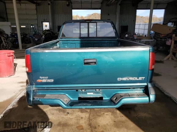 1997 Chevrolet S-10 LS с VIN 1GCCS19X7V8207622, выставлен на аукционе Copart как лот 77944314 с пробегом 223 986 миль миль и Списание • Salvage title. История ставок и продаж доступна на DreamBid. Изображение 6.