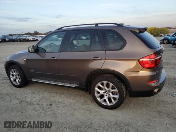 ✅ 2011 BMW X5 35i • VIN: 5UXZV4C58BL416014 • Lot: 92099705. Listed on Copart with 196,110 mi. Free auction sales archive from the USA and detailed vehicle history report at DreamBid. Image 2.