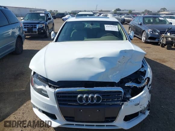 ✅ 2010 Audi A4 Premium Plus • VIN: WAUEFAFL9AN070187 • Lot: 43131271. Wystawiony na IAAI z przebiegiem 147 952 mil. Bezpłatny archiwum sprzedaży aukcyjnych z USA i szczegółowy raport historii pojazdu na DreamBid. Zdjęcie 12.