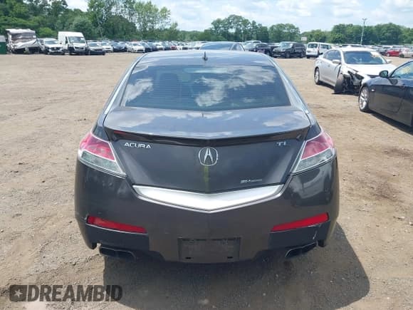 ✅ 2009 Acura TL Technology • VIN: 19UUA96519A000698 • Lot: 42806964. Wystawiony na IAAI z przebiegiem 215 432 mil. Bezpłatny archiwum sprzedaży aukcyjnych z USA i szczegółowy raport historii pojazdu na DreamBid. Zdjęcie 16.