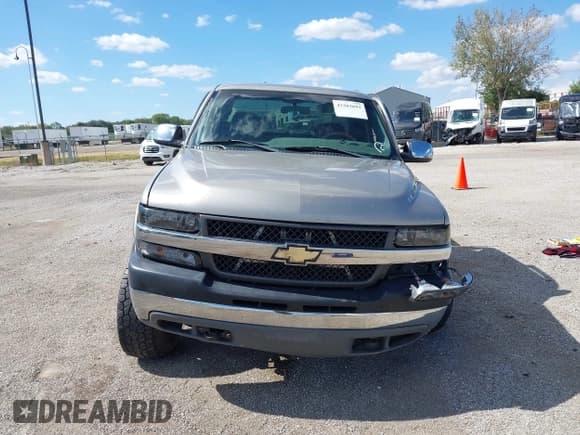 ✅ 2001 Chevrolet Silverado 2500HD LS • VIN: 1GCHK29U81E192996 • Лот: 43303691. Опубликован ранее на IAAI с пробегом 215 663 миль. Бесплатный доступ к архиву аукционных продаж из США и подробный отчёт об истории автомобиля на DreamBid. Изображение 13.