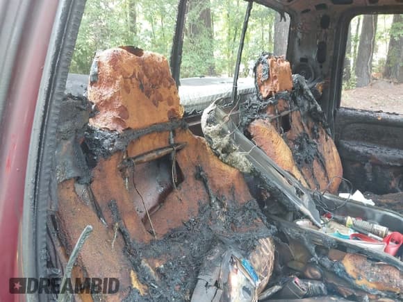 ✅ 2004 Chevrolet Silverado 2500HD Work Truck • VIN: 1GCHK24UX4E155413 • Лот: 43017829. Опубликован ранее на IAAI с пробегом Не указан. Бесплатный доступ к архиву аукционных продаж из США и подробный отчёт об истории автомобиля на DreamBid. Изображение 8.