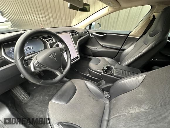 ✅ 2013 Tesla Model S • VIN: 5YJSA1AC6DFP10886 • Лот: 43829619. Опубликован ранее на IAAI с пробегом 224 788 миль. Бесплатный доступ к архиву аукционных продаж из США и подробный отчёт об истории автомобиля на DreamBid. Изображение 10.