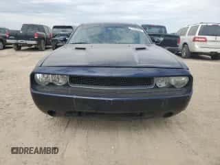 2014 Dodge Challenger SXT z VIN 2C3CDYAG5EH225579, wystawiony jako Copart lot #72506064 z przebiegiem 155 352 mil mil oraz Szkoda całkowita • Salvage title. Historia ofert i sprzedaży dostępna na DreamBid. Obrazek 5.