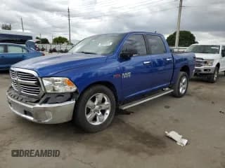 ✅ 2015 Ram 1500 Big Horn • VIN: 1C6RR6LM6FS581362 • Lot: 86682825. Wystawiony na Copart z przebiegiem 98 337 mil. Bezpłatny archiwum sprzedaży aukcyjnych z USA i szczegółowy raport historii pojazdu na DreamBid. Zdjęcie 1.