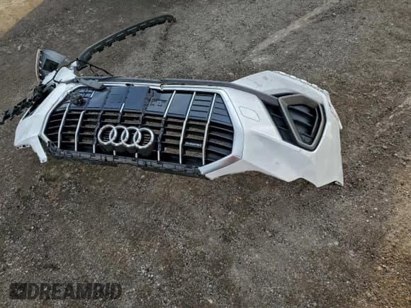 ✅ 2025 Audi Q3 S line Premium • VIN: WA1DECF32S1021512 • Lot: 95907325. Listed on Copart with 21,955 mi. Free auction sales archive from the USA and detailed vehicle history report at DreamBid. Image 13.