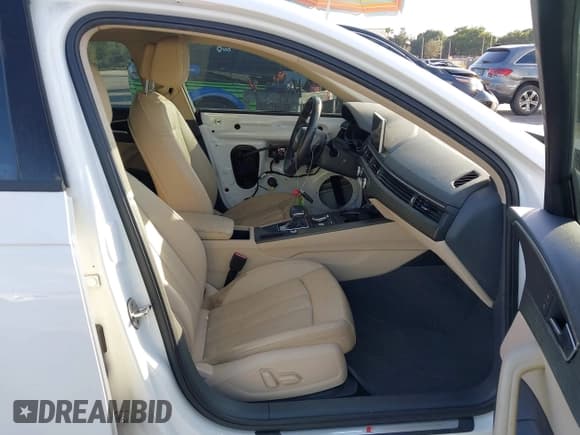 ✅ 2018 Audi A4 Premium • VIN: WAUKMAF43JN019530 • Лот: 43754665. Опубликован ранее на IAAI с пробегом 112 321 миль. Бесплатный доступ к архиву аукционных продаж из США и подробный отчёт об истории автомобиля на DreamBid. Изображение 5.