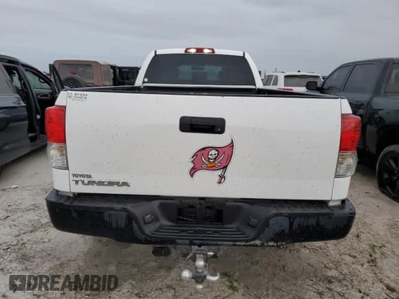 ✅ 2010 Toyota Tundra SR • VIN: 5TFTY5F15AX006775 • Lot: 76084304. Listed on Copart with 206,213 mi. Free auction sales archive from the USA and detailed vehicle history report at DreamBid. Image 6.