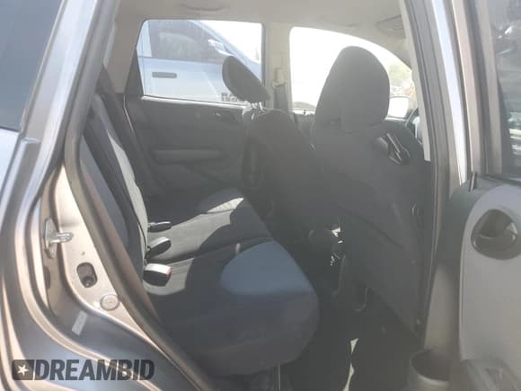 ✅ 2008 Honda Fit Sport • VIN: JHMGD38618S044519 • Лот: 53736555. Опубликован ранее на Copart с пробегом 176 154 миль. Бесплатный доступ к архиву аукционных продаж из США и подробный отчёт об истории автомобиля на DreamBid. Изображение 11.