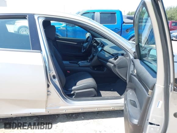 ✅ 2020 Honda Civic Sport • VIN: SHHFK7H45LU224521 • Лот: 43188776. Опубликован ранее на IAAI с пробегом 71 403 миль. Бесплатный доступ к архиву аукционных продаж из США и подробный отчёт об истории автомобиля на DreamBid. Изображение 5.