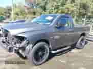 2013 Ram 1500 Express z VIN 3C6JR6ATXDG505915, wystawiony jako IAAI lot #43504506 z przebiegiem 171 665 mil mil oraz . Historia ofert i sprzedaży dostępna na DreamBid. Obrazek 2.