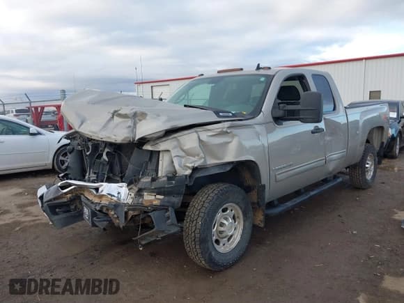 ✅ 2009 Chevrolet Silverado 2500HD LT • VIN: 1GCHK59K99E118997 • Lot: 41455430. Listed on IAAI with 175,911 mi. Free auction sales archive from the USA and detailed vehicle history report at DreamBid. Image 2.